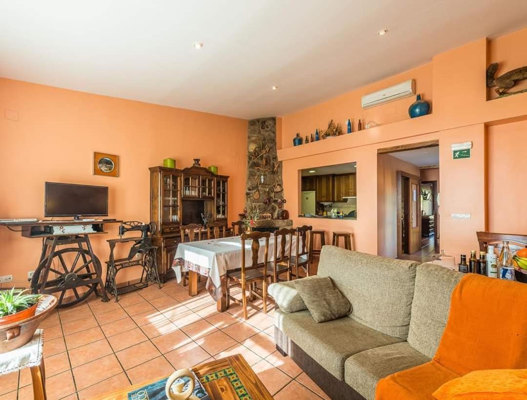 Apartamentos & Casa Rural Boada Con Jardin Interior Y Barbacoa Villamiel Εξωτερικό φωτογραφία